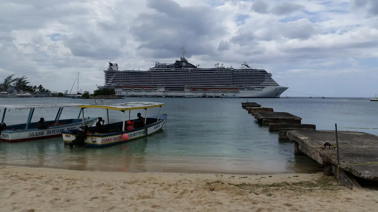 Almond Grove At Sand Castle Ocho Rios Aparthotel